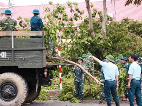 Miền Trung thiệt hại trên 1.500 tỷ đồng vì bão số 11 Miền Trung thiệt hại trên 1.500 tỷ đồng vì bão số 11