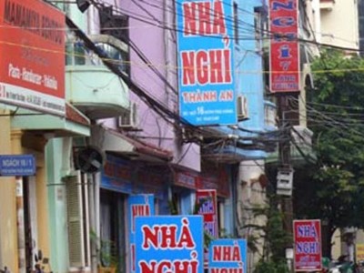 Đàn ông vào nhà nghỉ để...tập thể dục? Đàn ông vào nhà nghỉ để...tập thể dục?