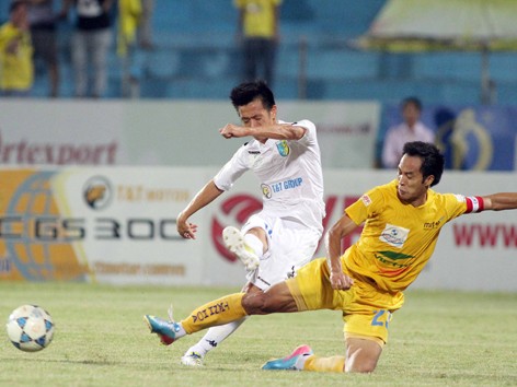 Các đội bóng V.League rậm rịch chạy tiền Các đội bóng V.League rậm rịch chạy tiền