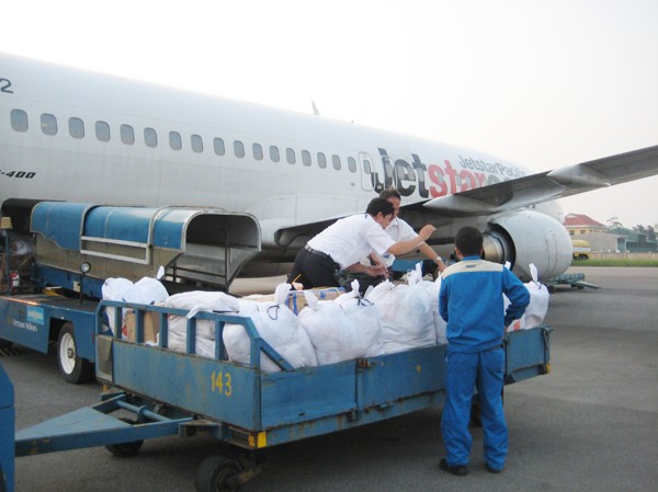 Jetstar Pacific miễn phí hàng cứu trợ miền Trung Jetstar Pacific miễn phí hàng cứu trợ miền Trung