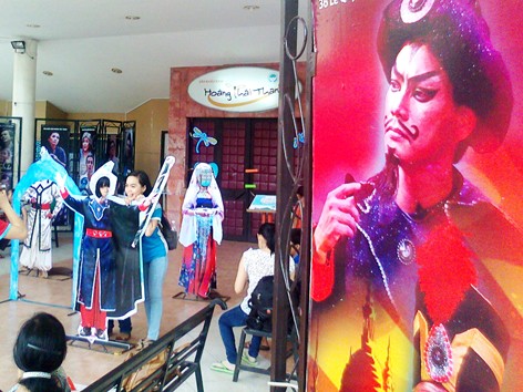 Nhà hát - nơi mong đỏ mắt, nơi ế chỏng chơ Nhà hát - nơi mong đỏ mắt, nơi ế chỏng chơ