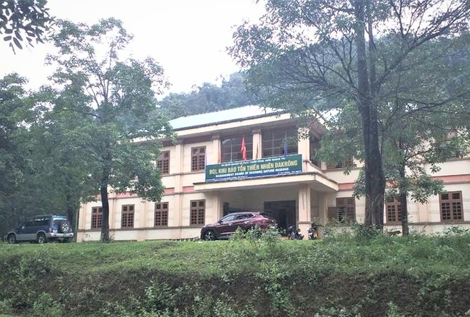 Mất rừng, lãnh đạo Hạt Kiểm lâm tại Đakrông bị kỷ luật Trụ sở Ban quản lý Khu bảo tồn thiên nhiên Đakrông đóng tại xã Tà Long, huyện miền núi Đakrông