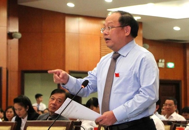 Ông Tất Thành Cang đề nghị chưa thông qua tờ trình tăng thu nhập cán bộ Đại biểu Tất Thành Cang, cựu Phó Bí thư Thường trực Thành ủy TPHCM
