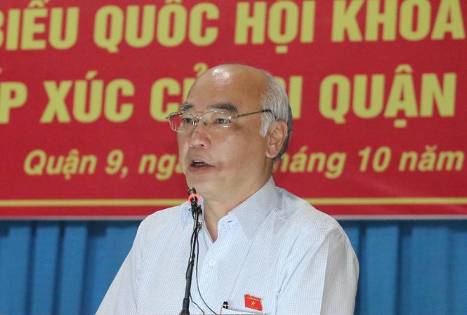 'Xử lý ông Tất Thành Cang thuộc thẩm quyền Đảng bộ và HĐND TPHCM' Ông Phan Nguyễn Như Khuê trả lời cử tri