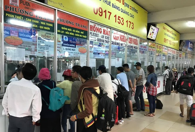 Xe khách dịp Tết ở TPHCM tăng giá cao nhất 60% Xe khách dịp Tết ở TPHCM tăng giá cao nhất 60%