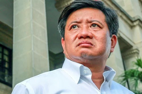 Ông Đoàn Ngọc Hải đã bán được điện thoại, đồng hồ giá 2 tỷ đồng Ông Đoàn Ngọc Hải