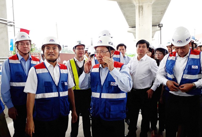 Phó Thủ tướng Phạm Bình Minh thị sát tuyến metro số 1, gỡ vướng các dự án ODA Phó Thủ tướng Phạm Bình Minh thị sát tuyến metro số 1, gỡ vướng các dự án ODA