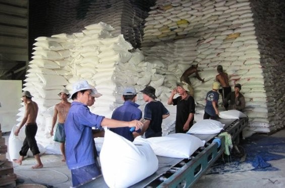 Việt Nam xuất siêu hơn 1 tỉ đô la Mỹ nhờ FDI Giá gạo xuất khẩu giảm làm nhóm hàng nông sản bị giảm khoảng 160 triệu đô la trong quí 1. Ảnh TL SGT