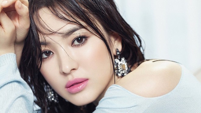 Vẻ đẹp 'không dao kéo' của Song Hye Kyo Vẻ đẹp 'không dao kéo' của Song Hye Kyo