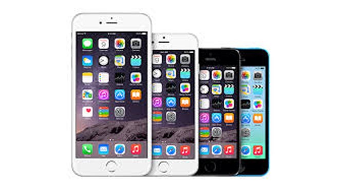 Thị trường iPhone cũ cuối năm nhộn nhịp Giá các mặt hàng iPhone giảm nhẹ vào dịp cuối năm khiến nhu cầu tăng cao. Ảnh: Thanh Viên.