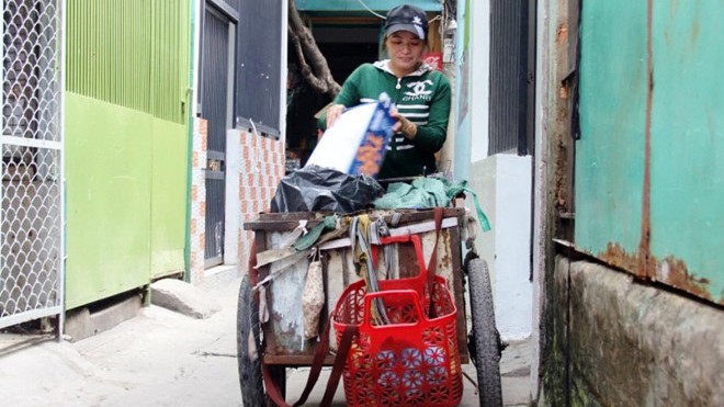 'Tỷ phú ve chai' trở lại Sài Gòn mưu sinh Chị Huỳnh Thị Ánh Hồng, người ve chai nhặt được 5 triệu yen đã trở lại Sài Gòn mưu sinh. Ảnh: Trường Nguyên
