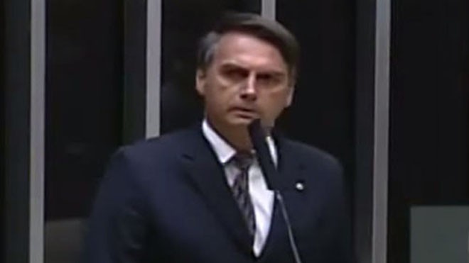 Nghị sĩ bị phạt tiền vì chê nữ đồng nghiệp quá xấu Ông Bolsonaro không được hưởng quyền miễn trừ trách nhiệm. Ảnh: RT