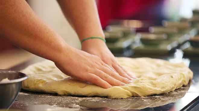 Bí quyết làm bánh mì từ nước táo trứ danh của người Pháp Bí quyết làm bánh mì từ nước táo trứ danh của người Pháp
