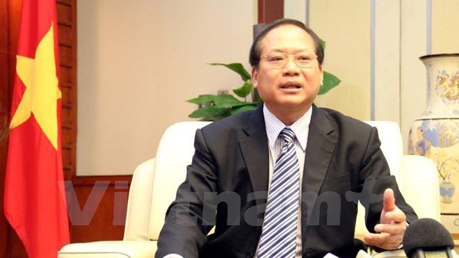 Thanh tra, xử lý nghiêm cơ quan báo chí nhũng nhiễu doanh nghiệp Bộ trưởng Trương Minh Tuấn đề nghị doanh nghiệp cần mạnh dạn phản ánh, tố cáo với Thanh tra Bộ Thông tin và Truyền thông những sai phạm của báo chí. (Ảnh: Vietnam+)