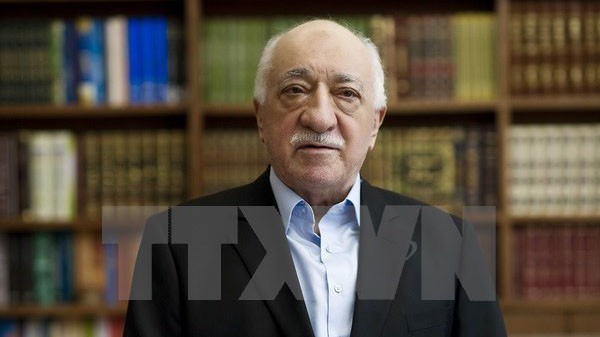 Mỹ nêu điều kiện để dẫn độ giáo sỹ Gulen về Thổ Nhĩ Kỳ Giáo sỹ Fethullah Gulen tại nhà riêng ở Pennsylvania, Mỹ ngày 15/3/2014. (Ảnh: EPA/TTXVN)