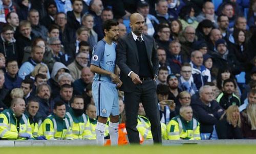 Man City tính dùng đội dự bị đá với M.U Guardiola không đánh giá cao tầm quan trọng của cuộc đối đầu với Man Utd ở Cup Liên đoàn. Ảnh: Reuters.