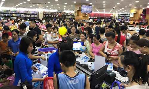 Nhà sách Tiền Phong 2 đón hàng chục ngàn lượt khách Hải Phòng mỗi ngày Nhà sách Tiền Phong 2 đón hàng chục ngàn lượt khách Hải Phòng mỗi ngày
