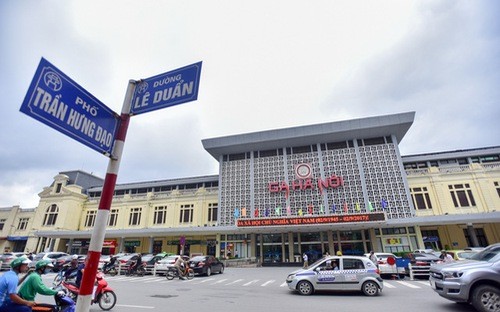 Quy hoạch ga Hà Nội: “Bộ Giao thông sẽ có ý kiến riêng với thành phố” Thứ trưởng Bộ Giao thông Vận tải Nguyễn Ngọc Đông cho hay, quy định đất dành cho giao thông trong đô thị của Hà Nội và Tp.HCM được khuyến cáo trên 20%, luật là 16-17% nhưng hiện tại chỉ có 7-8%.
