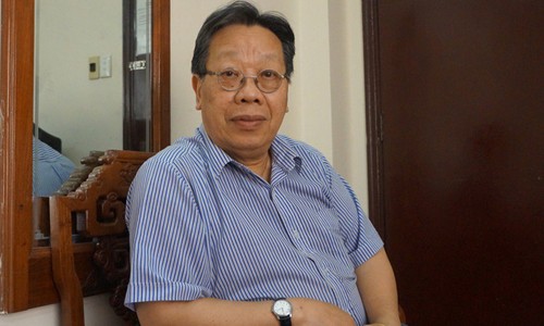 Con trai trưởng GS Trần Văn Khê quyết trưng bày tượng sáp của cha “Trách nhiệm của sự quyết định này thuộc về tôi. Nếu những ai phản đối thì có thể nhờ luật pháp can thiệp. Tôi hoàn toàn chấp nhận những phản ứng dưới mọi hình thức”, GS Trần Quang Hải khẳng định .