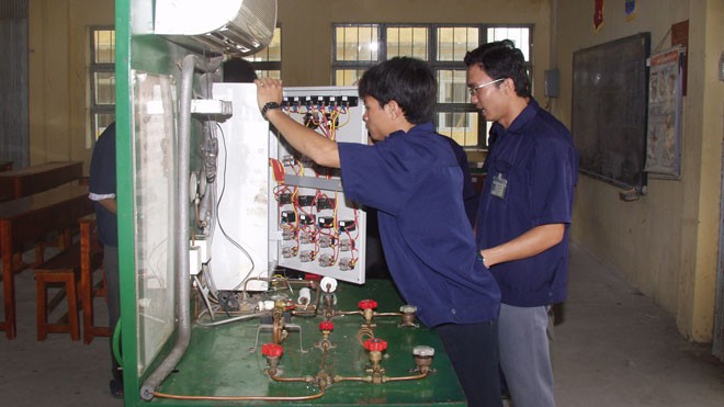 Bỏ phao xét tuyển vào lớp 10: Trả lại đúng bản chất học nghề Bỏ phao xét tuyển vào lớp 10: Trả lại đúng bản chất học nghề