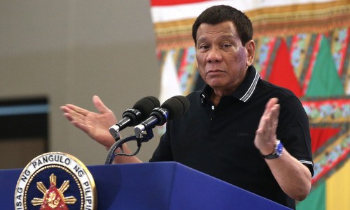 Tổng thống Philippines bất ngờ đề cập khả năng mắc ung thư Tổng thống Duterte trong một cuộc họp báo hồi tháng 8. Ảnh: Rappler.