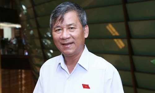 'Tôi tha thiết mong Quốc hội sớm luật hóa vấn đề từ chức' GS.AHLĐ Nguyễn Anh Trí – đại biểu Quốc hội đoàn TP Hà Nội.