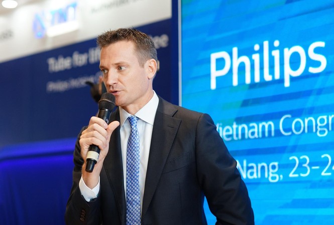 Philips ra mắt nhiều giải pháp đột phá cho các hệ thống chẩn đoán hình ảnh Ông Hugo Luik, Tổng giám đốc Philips Việt Nam phát biểu tại chương trình