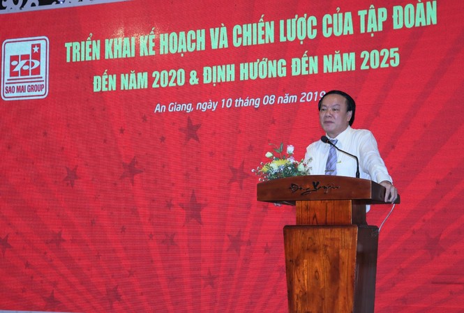 Sao đổi ngôi tiếp tục tạo động lực tăng trưởng mới Ông Lê Thanh Thuấn - Tổng Giám đốc Tập đoàn Sao Mai “khẳng định” chiến lược phát triển kinh doanh năm 2019 và những năm tiếp theo là bước đi hoàn toàn chính xác
