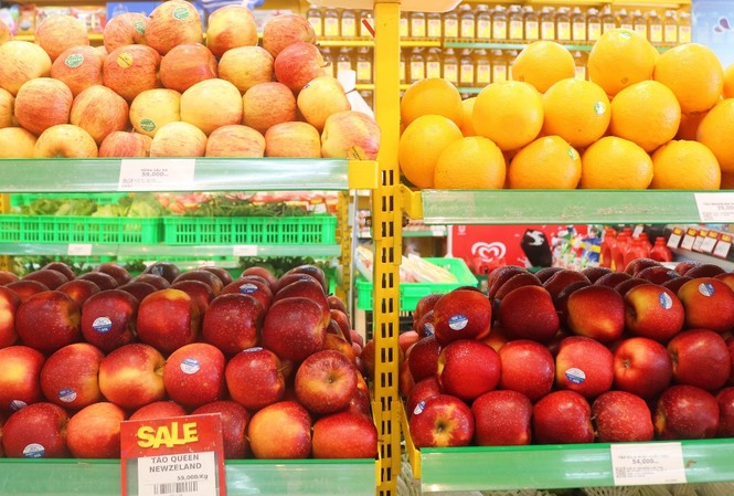 Tại sao bán trái cây nhập khẩu giá rẻ, Bách hóa Xanh vẫn có lời? Trái cây nhập khẩu tại Bách hóa Xanh luôn dẫn đầu về độ tươi ngon