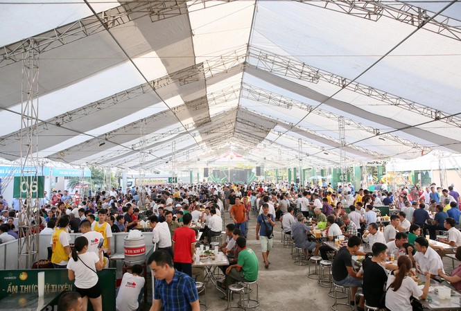 Tuyên Quang tưng bừng mở màn chuỗi Ngày hội HABECO 2019 Đông đảo người dân đến tham dự ngày hội từ rất sớm