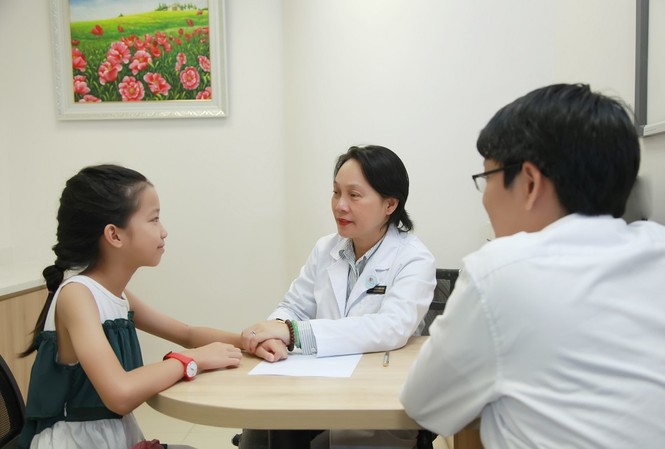 Sai lầm của cha mẹ khiến con bỏ lỡ 'giai đoạn vàng' phát triển chiều cao PGS TS BS Huỳnh Thoại Loan, Trưởng khoa Nhi - Sơ sinh, bệnh viện ĐKQT Vinmec Central Park