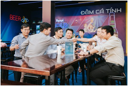 Lễ hội Bia Hà Nội 2019 tại Nam Định và Hải Dương: Vui không khoảng cách Khách hàng tham dự sự kiện Lễ hội Bia Hà Nội 2019 thưởng thức các dòng bia mới của Habeco