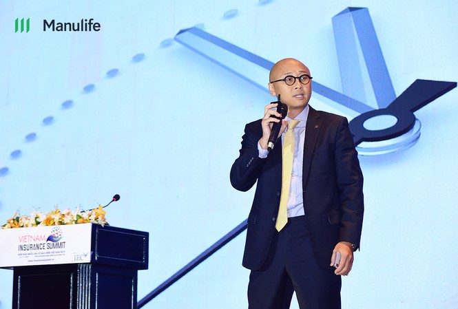 Manulife dẫn dắt xu hướng chuyển đổi tại Diễn đàn và Triển lãm quốc gia về Bảo hiểm Việt Nam 2019 Ông Kevin Kwon, Giám đốc Khối Nghiệp vụ của Manulife Việt Nam trình bày đề tài đổi mới quy trình giải quyết quyền lợi bảo hiểm