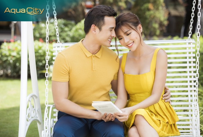 Thúy Diễm: 'Với tôi, cuộc sống viên mãn là khi được ở cạnh gia đình' Lương Thế Thành, Thúy Diễm vẫn giữ những thói quen như thời còn yêu như picnic, đi dạo, chở nhau đi ăn và tặng đối phương những món quà nhỏ dù không phải dịp gì quan trọng