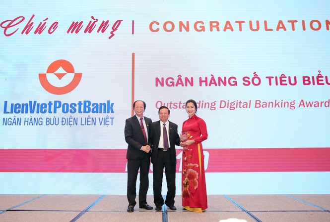 Lienvietpostbank được vinh danh giải thưởng ngân hàng số tiêu biểu 2019 Lienvietpostbank được vinh danh giải thưởng ngân hàng số tiêu biểu 2019