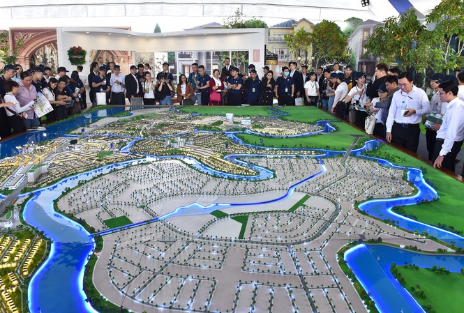 Khó lý giải sức hút trong 2 ngày đầu diễn ra Novaland Expo? Khó lý giải sức hút trong 2 ngày đầu diễn ra Novaland Expo?