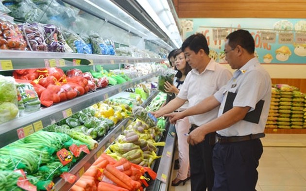 Lập 6 đoàn kiểm tra liên ngành kiểm tra ATTP dịp Tết Canh Tý Kiểm tra về ATTP tạo niềm tin cho người sử dụng (Ảnh minh họa)