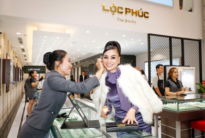 Trung tâm Kim hoàn Lộc Phúc Fine Jewelry đầu tiên tại Hà Nội Trung tâm Kim hoàn Lộc Phúc Fine Jewelry đầu tiên tại Hà Nội
