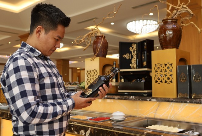 Khi gia vị 'quốc dân' trở thành quà Tết Không chỉ là gia vị, Hoàng Gia còn là món quà được nhiều khách hàng ưa chuộng