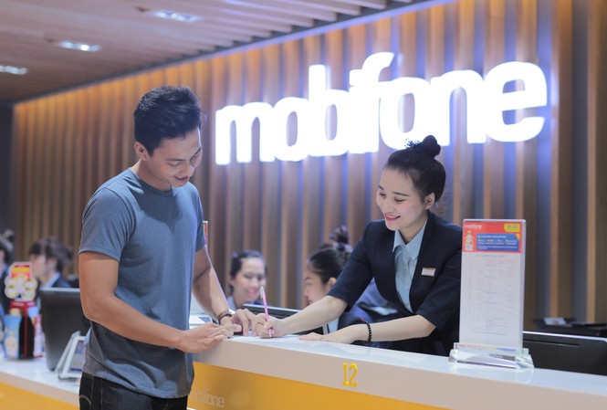 Năm sóng gió, năng suất lao động của MobiFone vẫn đạt gần 9 tỉ đồng/người/năm Năm sóng gió, năng suất lao động của MobiFone vẫn đạt gần 9 tỉ đồng/người/năm