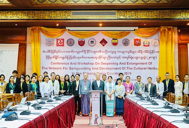 Giảng viên Duy Tân báo cáo tại Hội thảo về Bảo tồn di sản văn hóa quốc tế Đông đảo các nhà nghiên cứu tham dự Hội thảo quốc tế Bảo tồn Di sản văn hóa