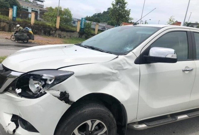 Khởi tố nữ cán bộ thanh tra lái ôtô tông chết người Chiếc xe do Hường điều khiển sau khi gây tai nạn trên đường Trần Hưng Đạo, thành phố Lào Cai.