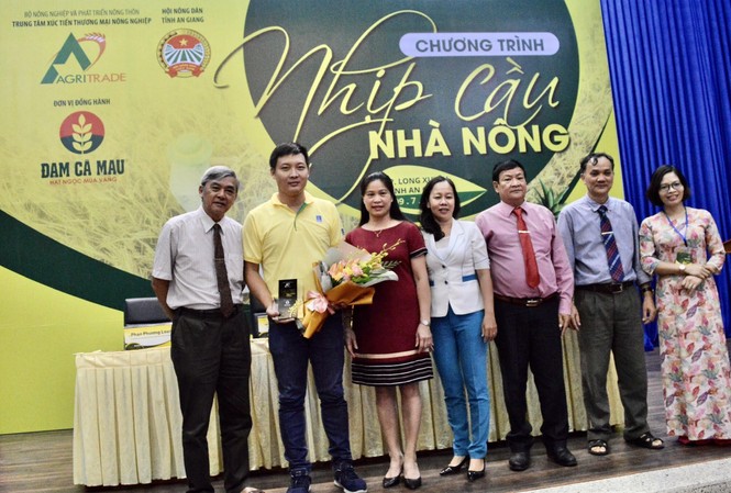 Chuỗi chương trình 'Nhịp cầu nhà nông' kết thúc tốt đẹp Đạm Cà Mau đồng hành cùng chương trình