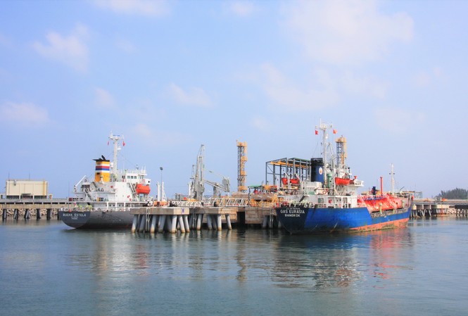 BSR: Lợi nhuận quý 3 đạt hơn 171 tỷ đồng Trong quý 3, mặc dù thì trường xăng dầu dần phục hồi nhưng BSR vẫn gặp rất nhiều khó khăn trong công tác tiêu thụ