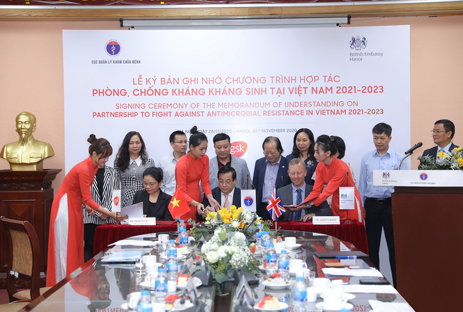 Ký kết chương trình hợp tác phòng chống kháng sinh tại Việt Nam Ký kết chương trình hợp tác phòng chống kháng sinh tại Việt Nam