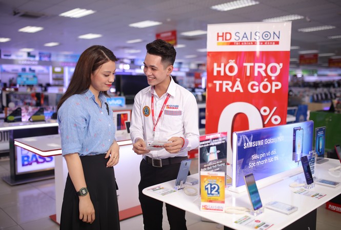 HD SAISON 6 năm liên tiếp có tên trong danh sách 500 doanh nghiệp lớn nhất Việt Nam HD SAISON có mạng lưới lớn nhất với 19.500 điểm giới thiệu dịch vụ