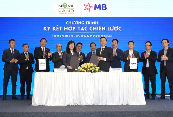 Doanh nghiệp địa ốc và ngân hàng hợp tác gia tăng lợi ích tài chính cho khách hàng Novaland ký kết hợp tác chiến lược với Ngân hàng Thương mại Cổ phần Quân đội (MB).