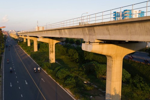 Ban quản lý đường sắt đô thị TP HCM xin ứng 39 tỷ để trả lương Tuyến Metro đầu tiên của TP HCM (Bến Thành - Suối Tiên) dự kiến hoàn thành vào cuối năm 2020. Ảnh: Hữu Khoa.