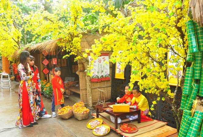 Rộn ràng sắc xuân ở trung tâm vùng sông nước miền Tây Rộn ràng sắc xuân ở trung tâm vùng sông nước miền Tây