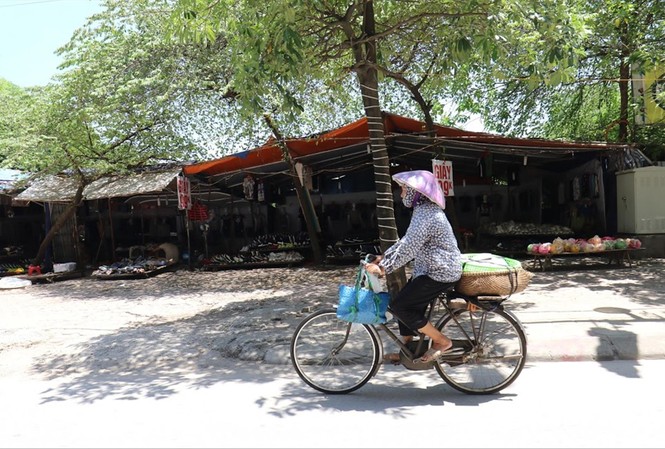 Hàng trăm dự án 'giậm chân' tại chỗ Dự án nhà ở cho cán bộ, nhân viên kết hợp bãi đỗ xe tại phường Minh Khai, quận Bắc Từ Liêm chưa triển khai được vì vướng GPMB
nhiều nămẢnh: Như Ý